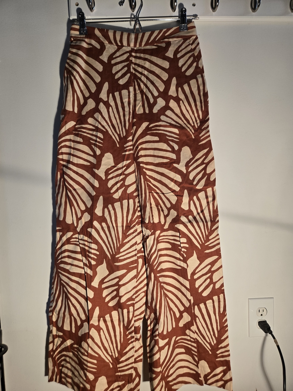 Banana Republic Hayden Wide-Leg Pants in Rust and Cream Print Linen Blend